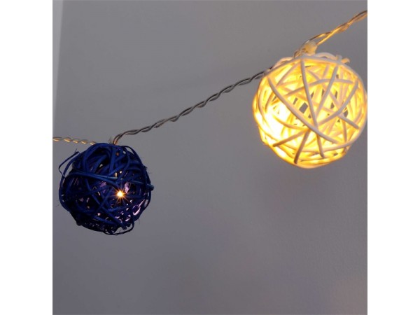 Iris Gömb alakú fonott/rattan/4m/fehér + kék/20db LED-es/3xAA elemes fénydekoráció 