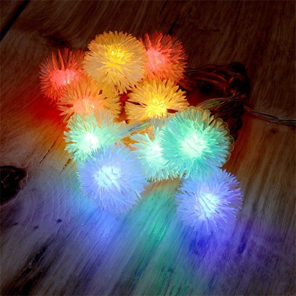 Zúzmara alakú 3cm/1,5m/több színű/10db LED-es/2xAA elemes fénydekoráció 