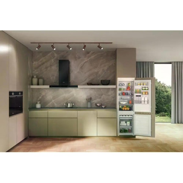 Whirlpool WHC18D031C1 Beépíthető alulfagyasztós hűtőszekrény